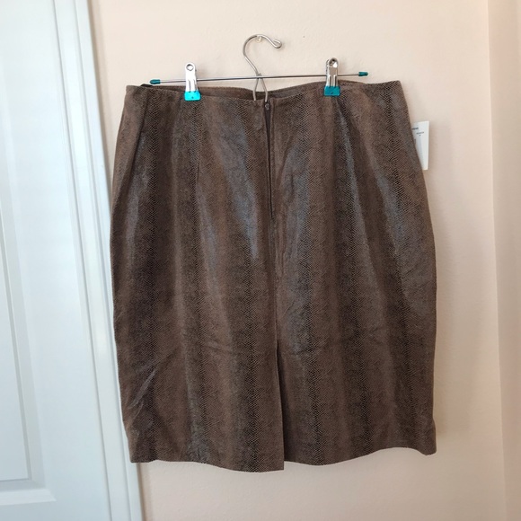 NWT Valerie Stevens Skirt - Picture 5 of 5